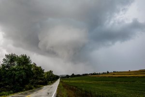 tornado2.jpg