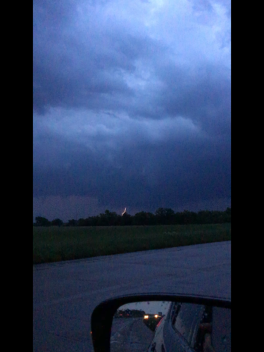 Wall cloud N of Chouteau 1.png