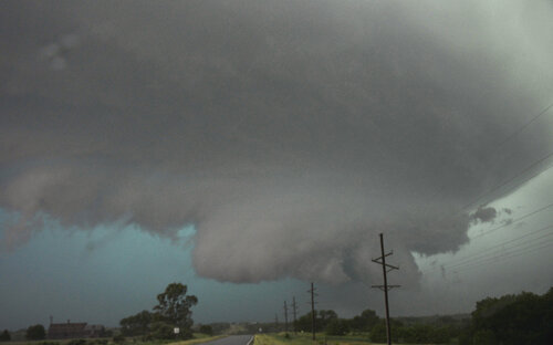 wall cloud 2 Wymore resized.jpg