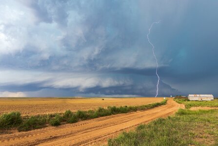 A_Texas_Storm_rolls_over_a_farm_near_Clarendon.jpg