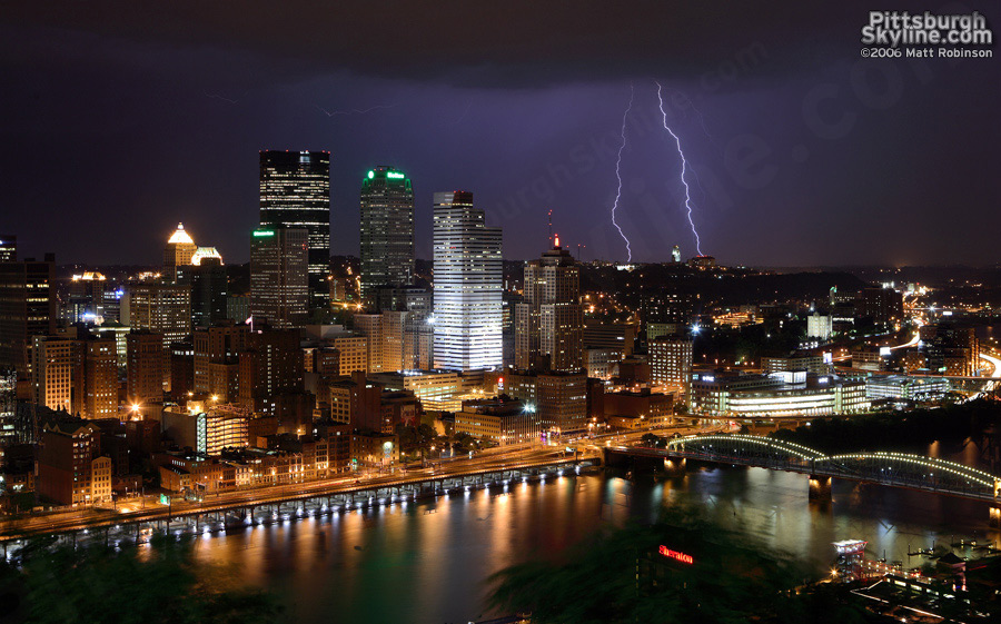 lightning_06.19.06_pittsburghskyline_com_10.jpg