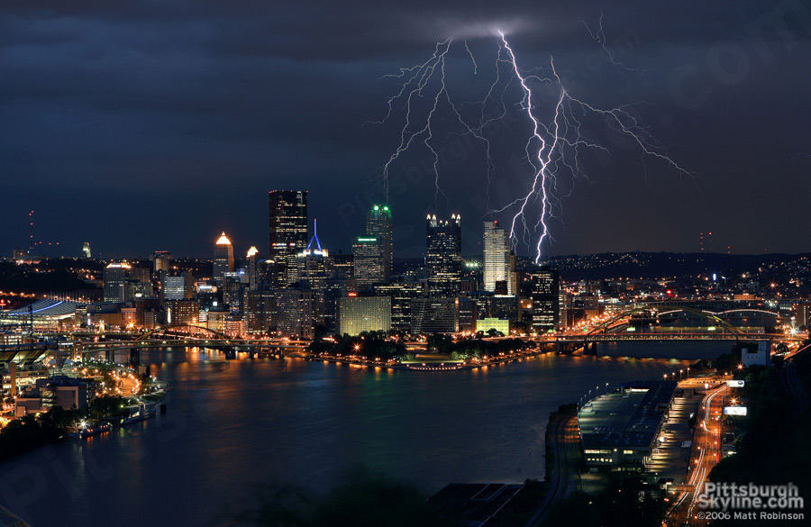 lightning_06.19.06_pittsburghskyline_com_07.jpg