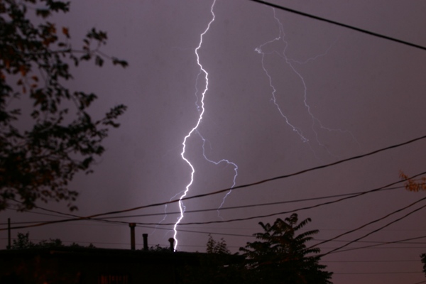 lightning71508-3.JPG