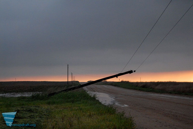 050507pole.jpg