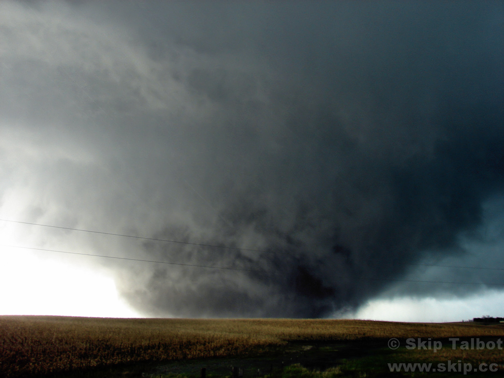 talbot.5.22.2010.bowdle.sd.f4.tornado.02.jpg