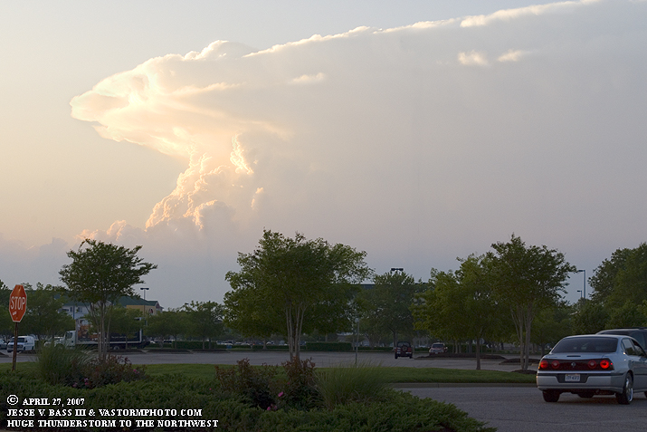 april2707thunderstorm2.jpg