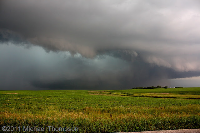 a%2Btornado4.jpg