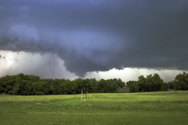 wallcloud2.jpg