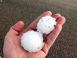 m14hail4.jpg