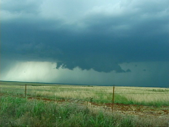 053006wallcloud.jpg