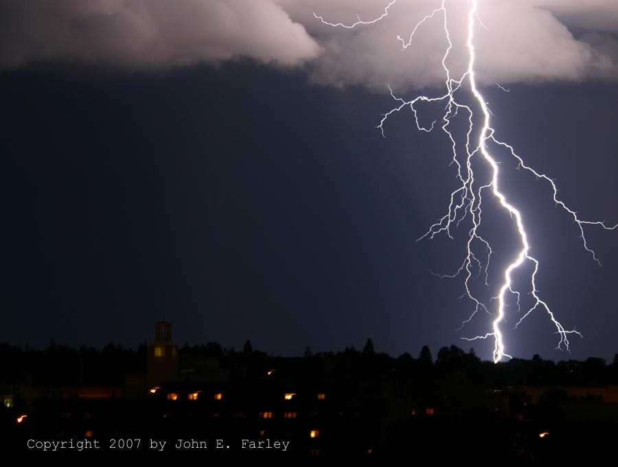 lightning080507-4.jpg