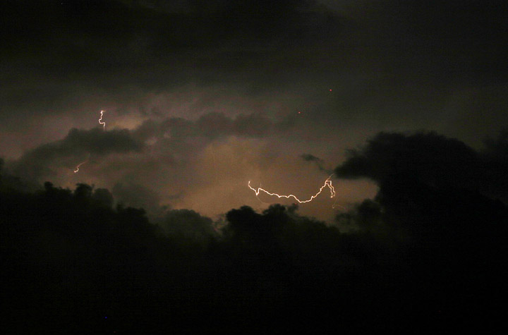 Lightning20408-2cr.jpg
