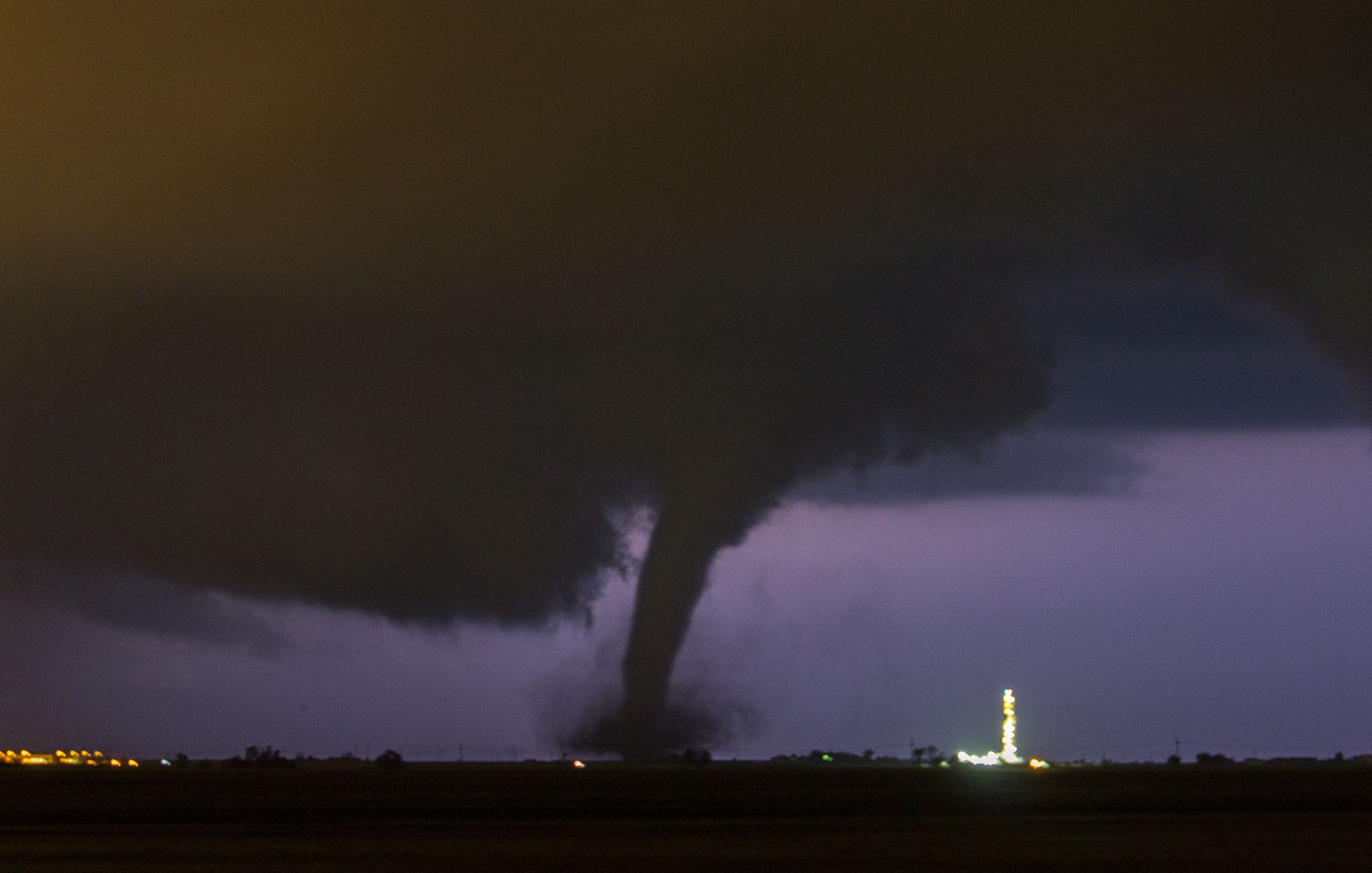 Tornado_after_dark_near_Medford_OK.jpg